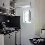 Kamp alanı Albatross Breeze 100m From The