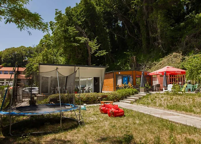 Albatross Breeze 100m From The